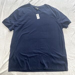 Express Men's Navy Blue V-Neck T-Shirt
